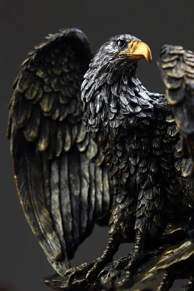 Nordic Eagle Sculpture - Primus