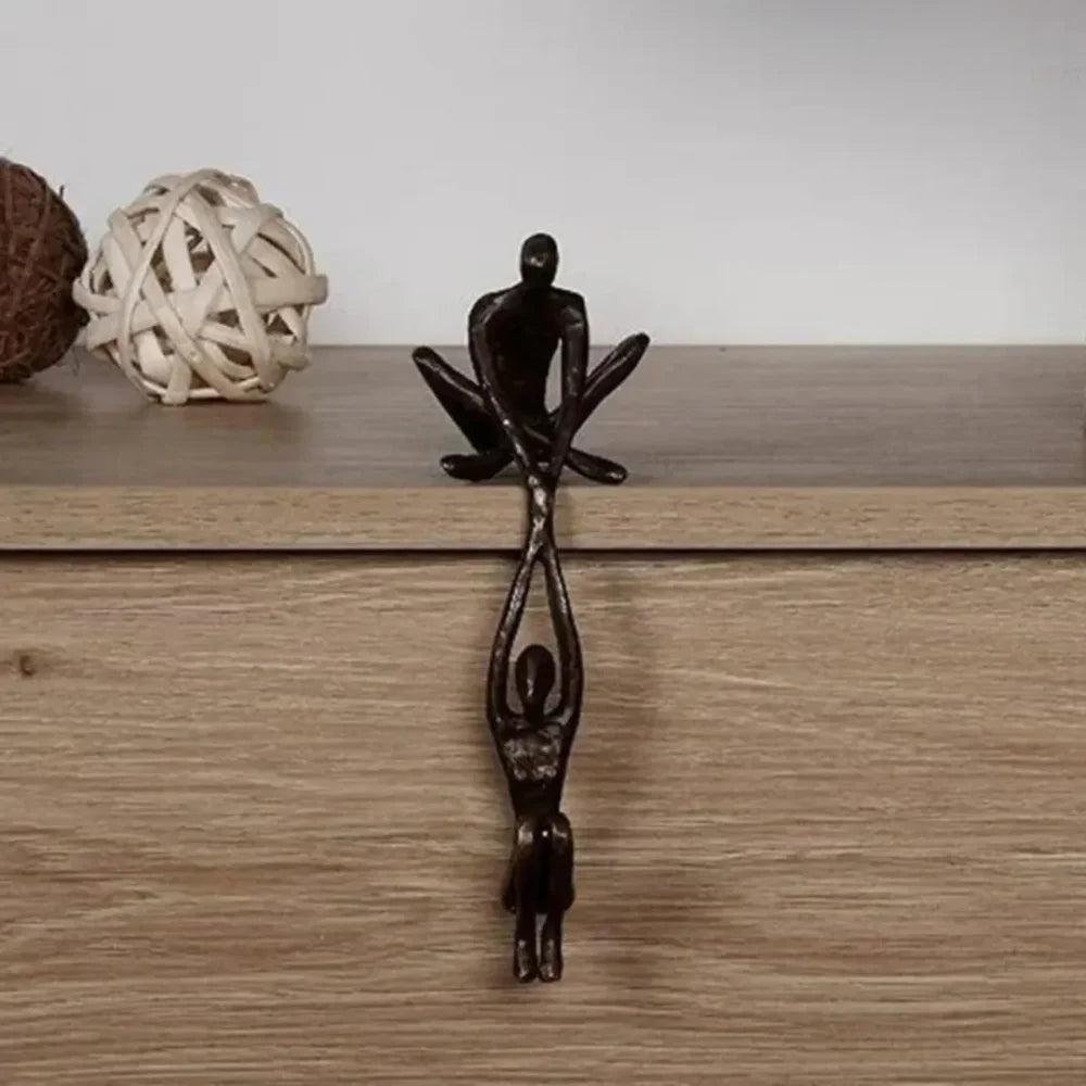 Resin Sculpture Man and Woman - Primus